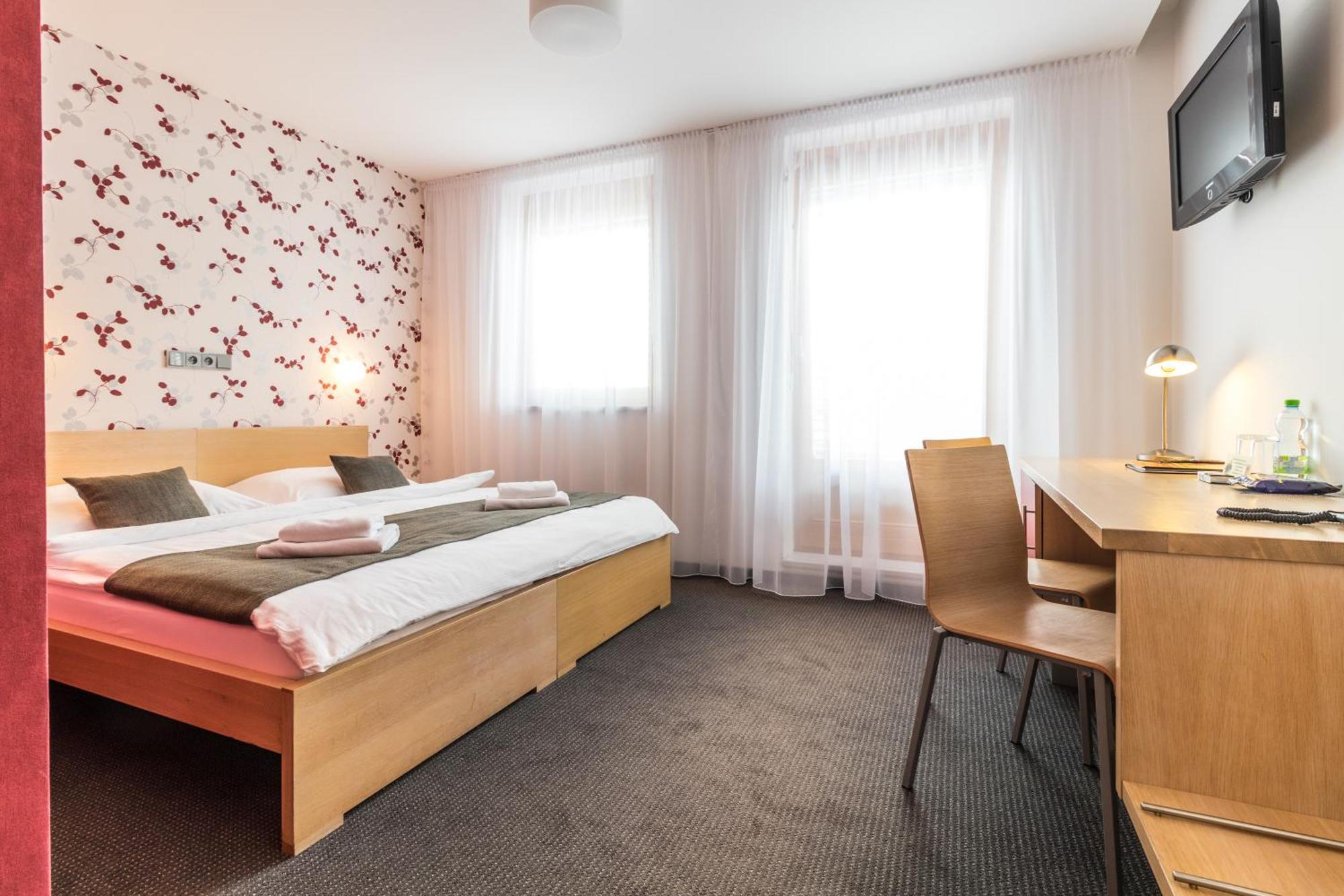 Hotel Kravi Hora Bořetice Buitenkant foto